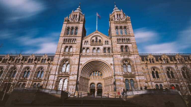 visitor management for the natural history museum in London